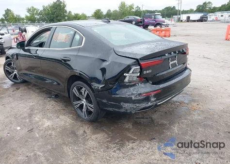 2022 Volvo S60 Recharge Plug-In Hybrid T8 Inscription Extended Range from USA, damaged, VIN 7JRH60FL5NG192308